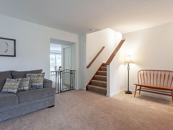 5th image of 931 E Nicholas Ln