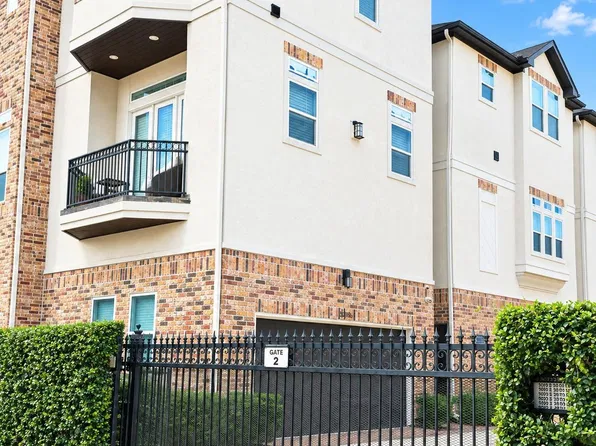 2822 Princeton St, Houston, TX 77009