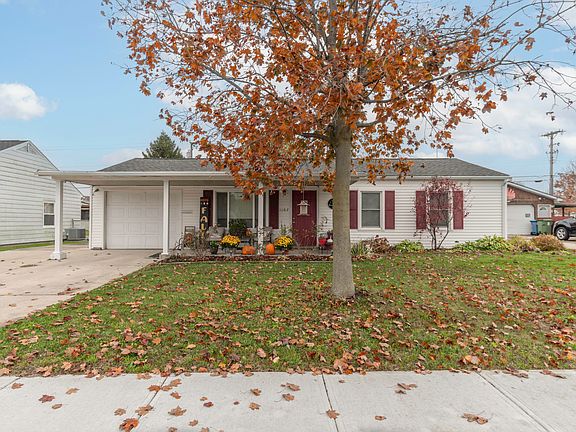 3rd image of 1107 Fairmont Dr