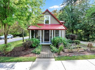 185 E Ash St, Zionsville, IN 46077