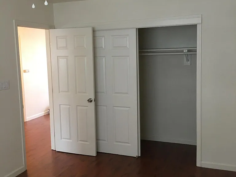746 Illinois Ave #3 — Photo 4