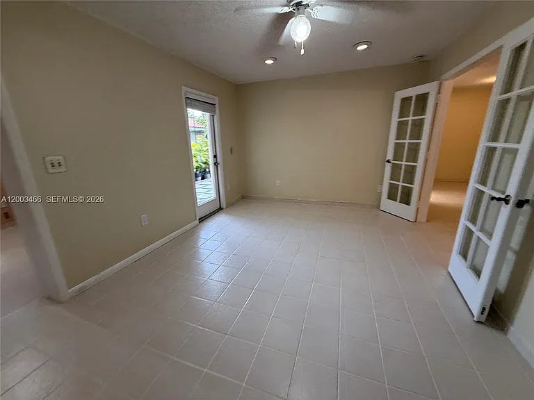 1556 San Benito Ave — Photo 10