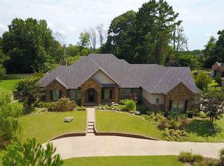 105 Bella Terra Dr, Longview, TX 75605