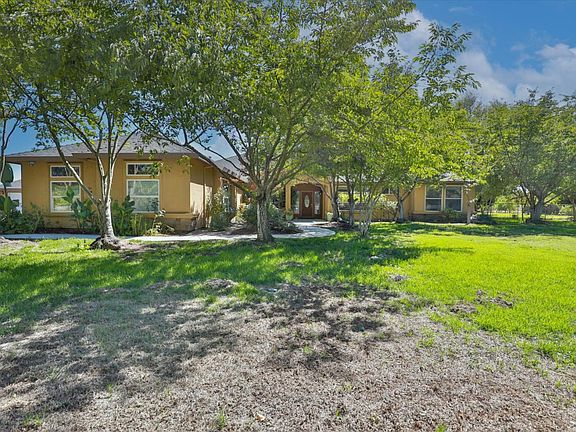 3rd image of 13921 Simko Ranch Ln