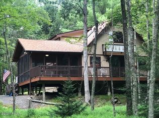 123 Pinto Ln, Lords Valley, PA 18428