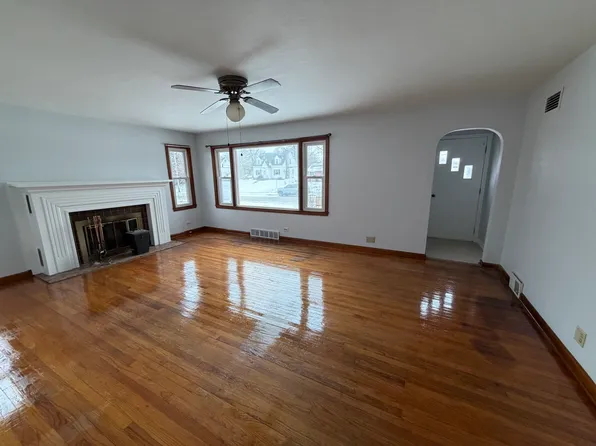 4905 40th Ave, Kenosha, WI 53144