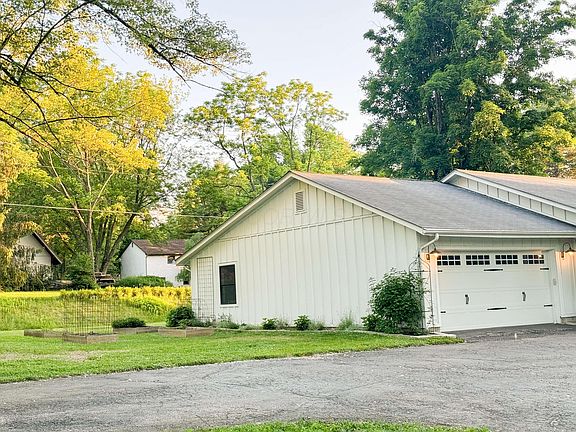 3rd image of 4871 Rutherford Rd