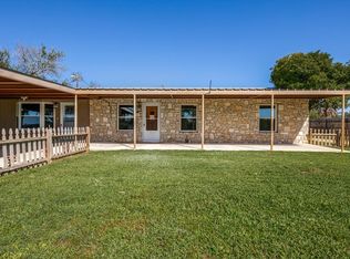 120 Westwood Dr, Comfort, TX 78013