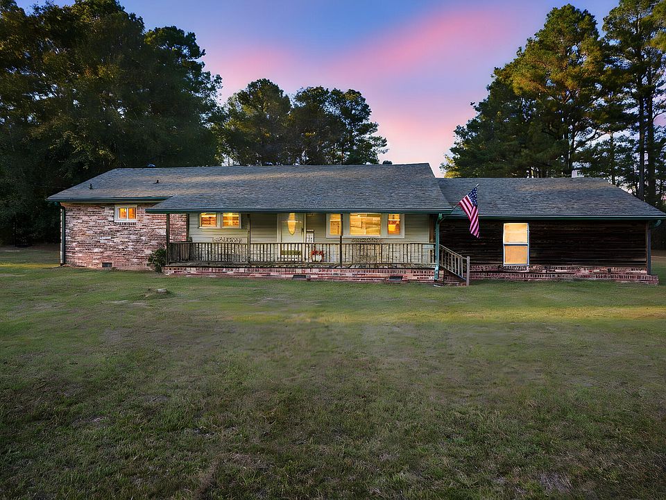 1st image of 2466 Norway Rd