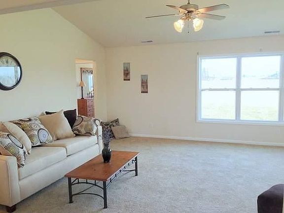 3rd image of 6708 N Island Way