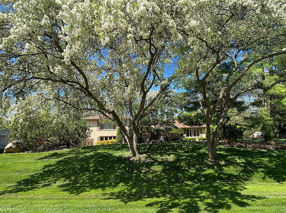 2nd image of 31505 E Stonewood Ct