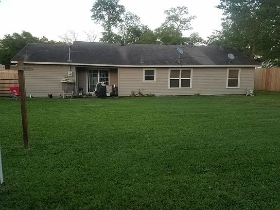4th image of 225 Burnett Dr