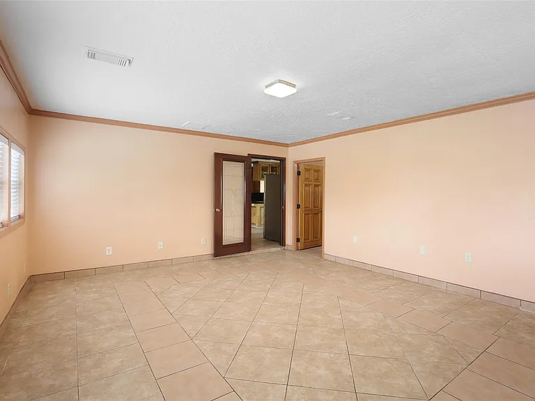 6923 Leader St — Photo 16