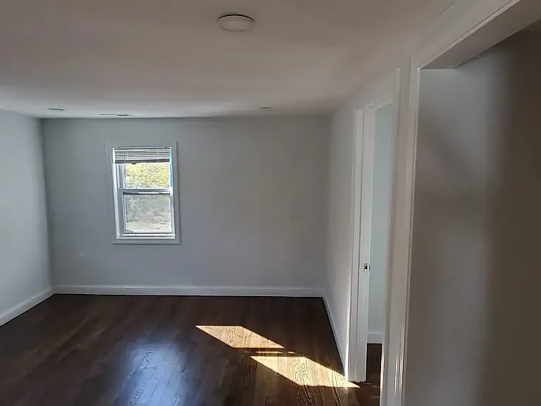 8 Bloomingdale Ct #2 — Photo 12