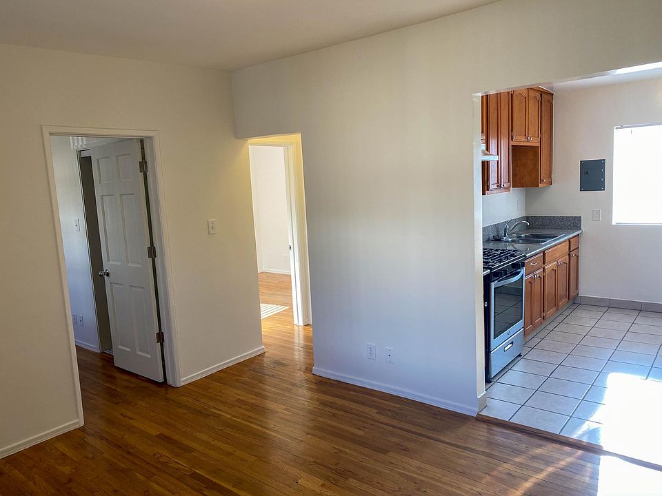 1st image of 1615 Morton Ave #9