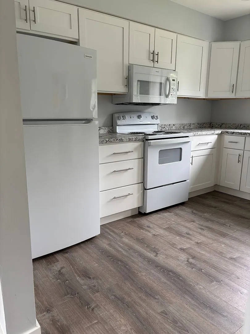 Shenango Twp School District-Town Home — Photo 3