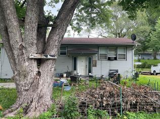106 Valley Dr, Wood Heights, MO 64024