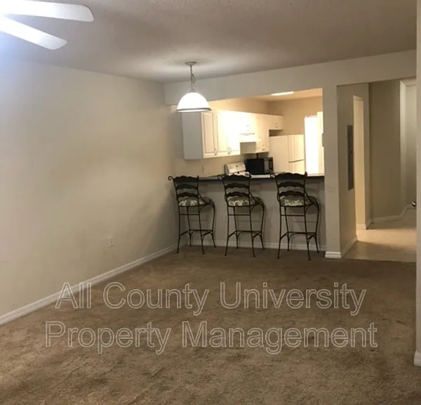 2348 SW 42nd Dr #152 — Photo 2