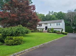 9 Three Partners Rd, Danbury, CT 06811