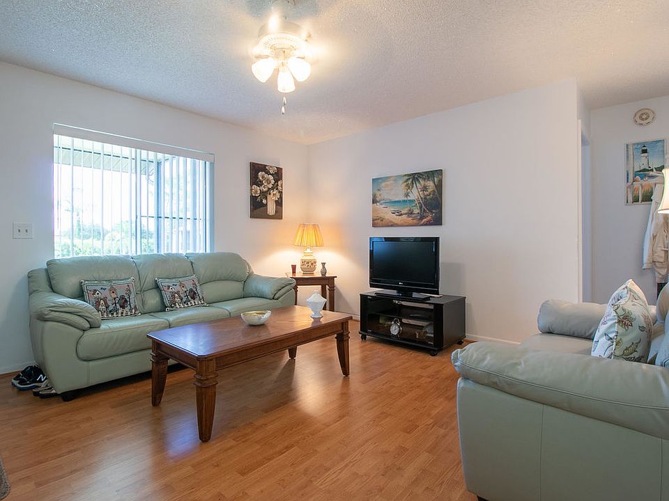 1st image of 322 Knotty Pine Cir APT A-2