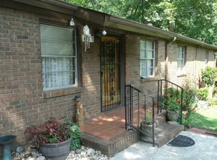 1717 Rogina Dr, Fultondale, AL 35068