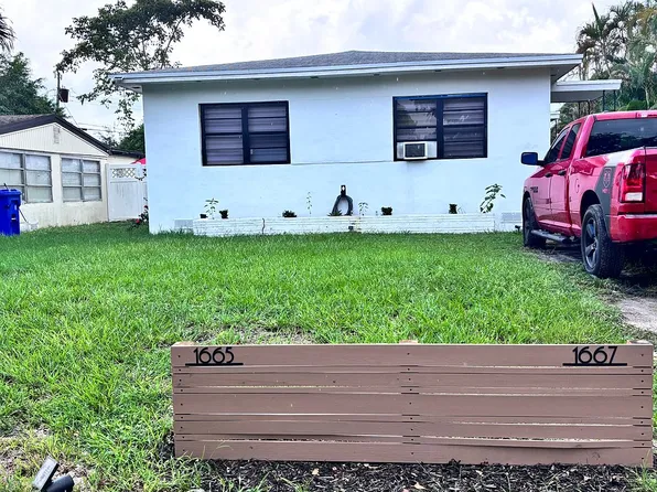 1665 NE 169th St, North Miami Beach, FL 33162