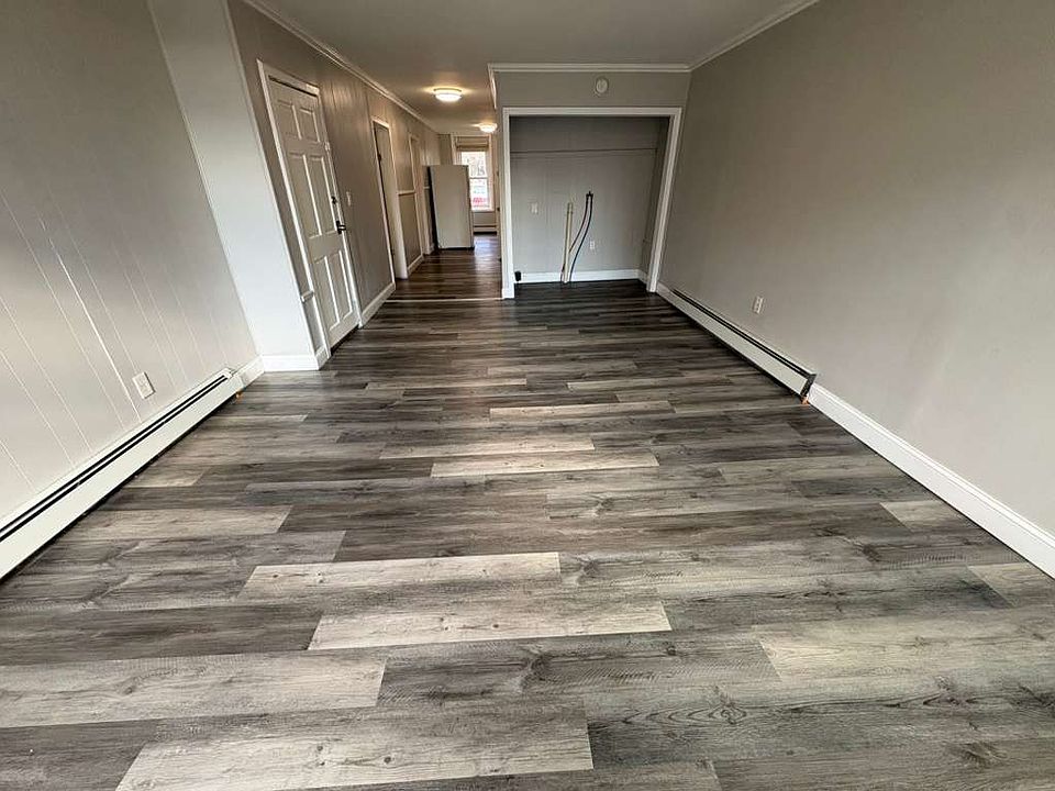 1st image of 400 1st St Unit 1