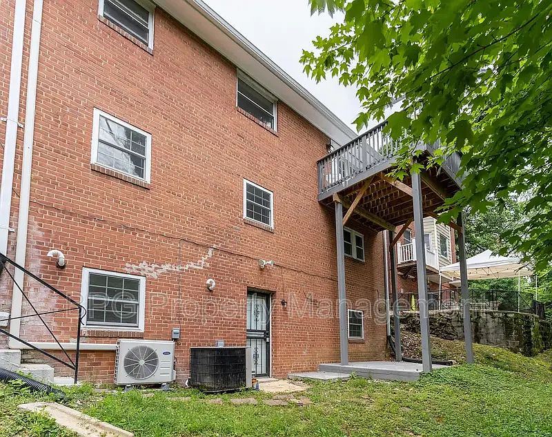 1st image of 3158 Westover Dr SE