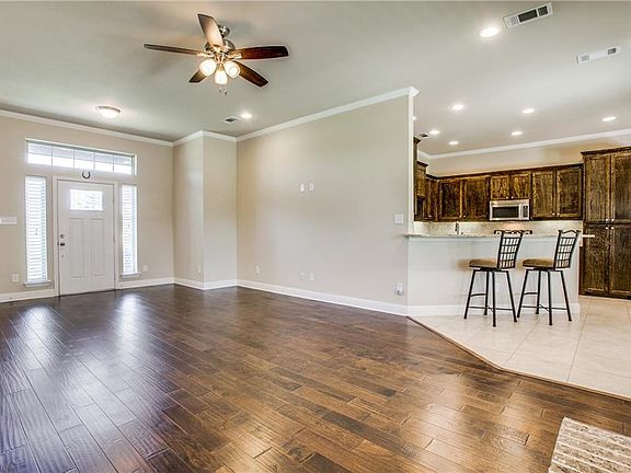 5th image of 140 Judah Cir