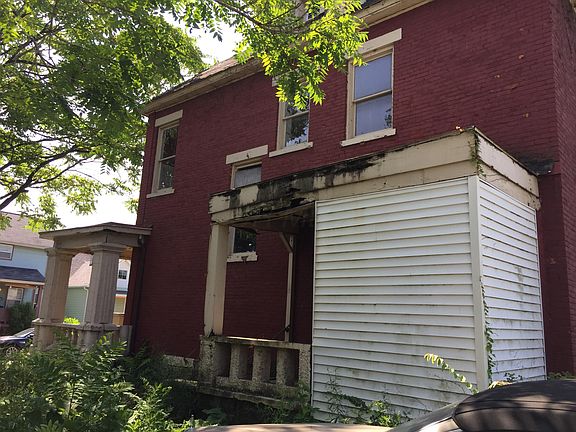 3rd image of 447 1/2 Linwood Ave