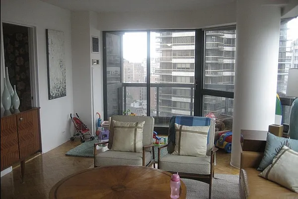 Rented by Corcoran | media 3
