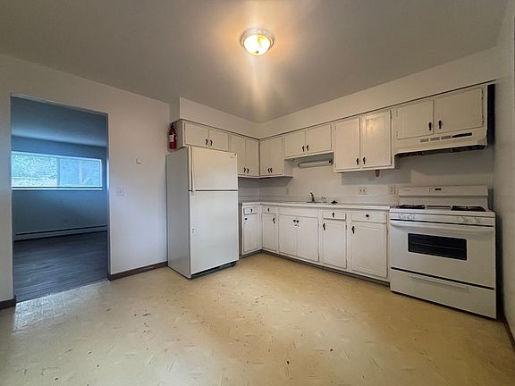4th image of 3140 Copley Dr SW APT D