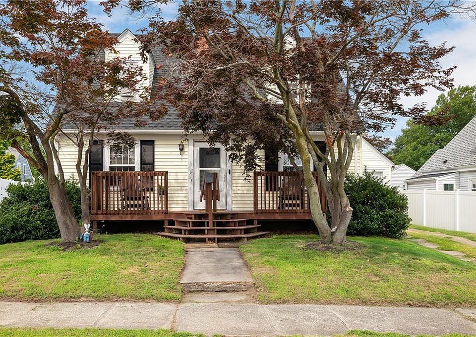 1st image of 17 Greenwood St