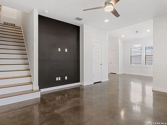 1114 N Olive St — Photo 13