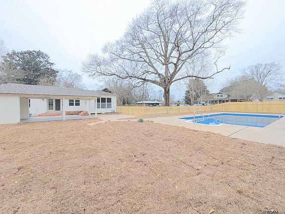 2nd image of 4761 Camellia St