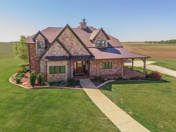 14431 E 2400 North Rd, Hudson, IL 61748