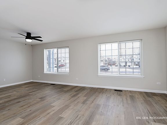 3rd image of 39221 N Aberdeen Ln #39221