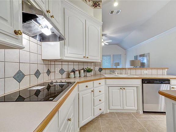 4th image of 6775 Brittany Park Ct