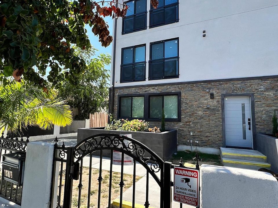 1570 W 36th St, Los Angeles, CA 90018 | Zillow