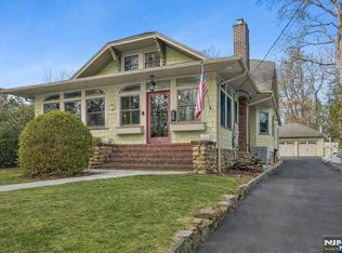 56 Park Ave, Glen Rock, NJ 07452