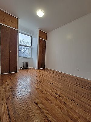 5th image of 37-35 Crescent St #20