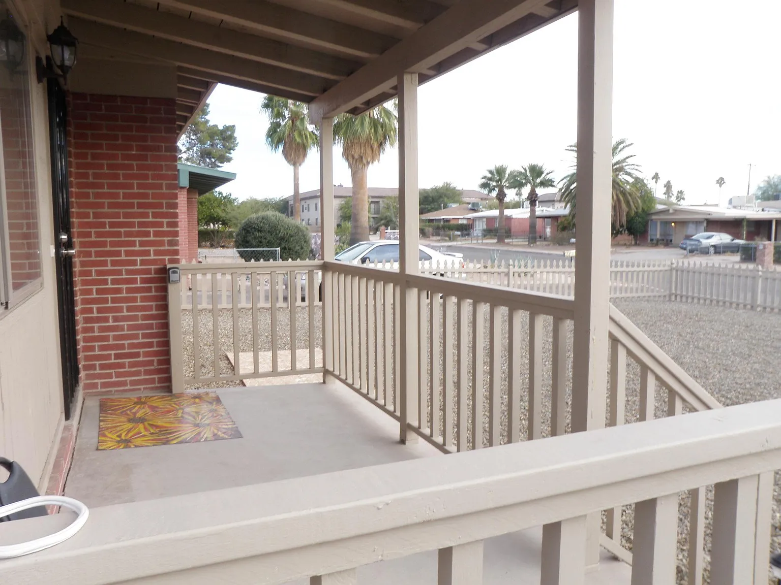 815 E Linden St — Photo 3