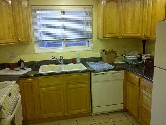 4th image of 34847 Hollyhock St