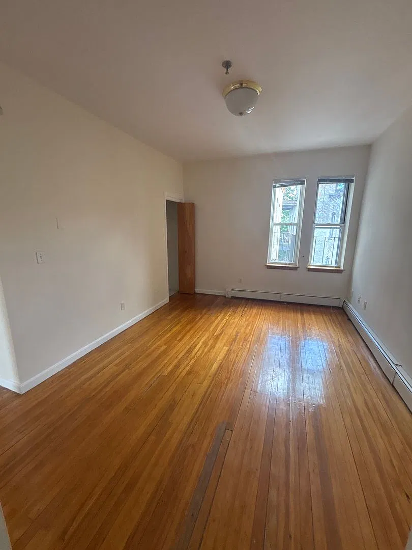 206 Chestnut Hill Ave — Photo 1