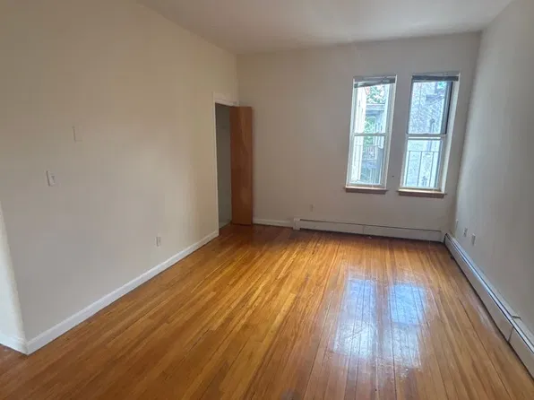 206 Chestnut Hill Ave, Brighton, MA
