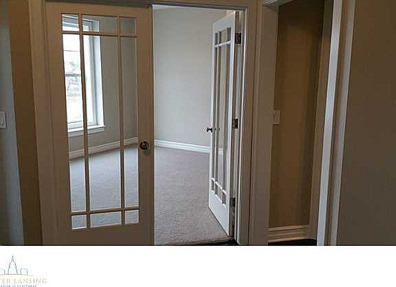 3rd image of 1642 Yosemite Dr