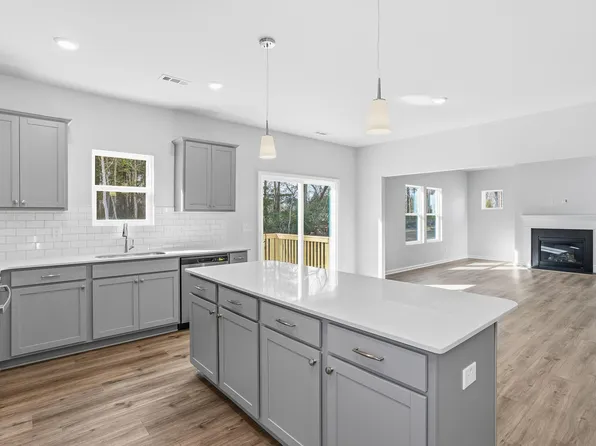 154 Harriette Ct, Lillington, NC 27546