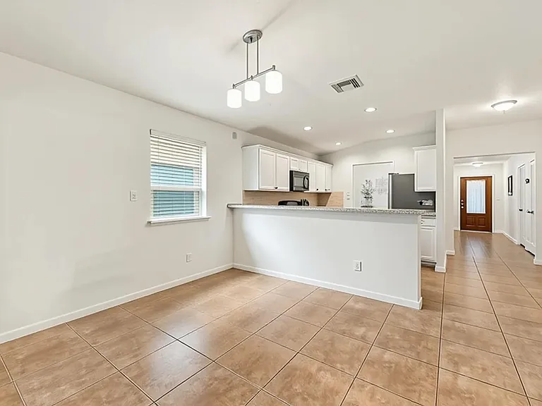 26542 Marble Point Ln — Photo 7
