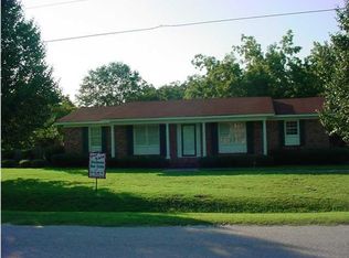 207 Bryant St, Saint George, SC 29477