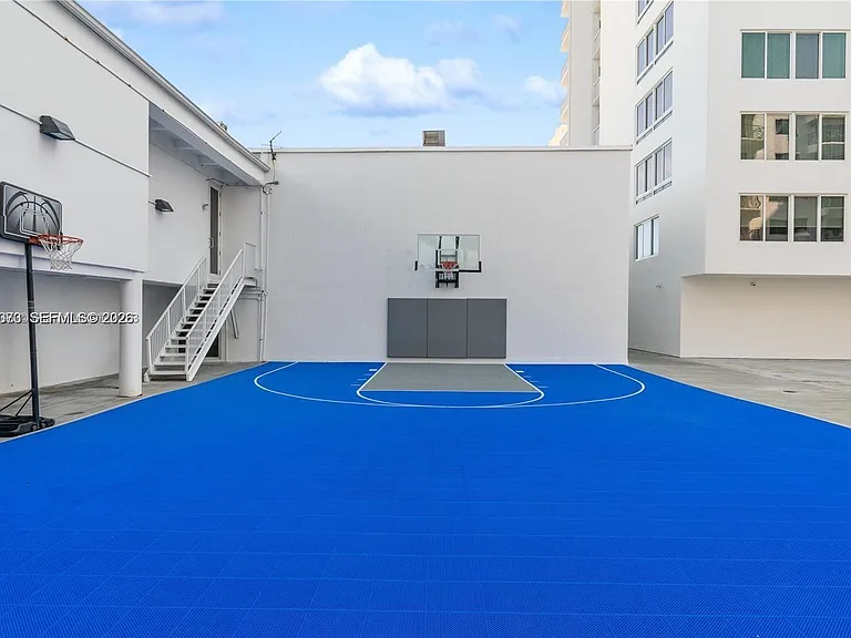 5401 Collins Ave #513 — Photo 38
